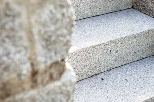 Treppen und Stufen aus Naturstein